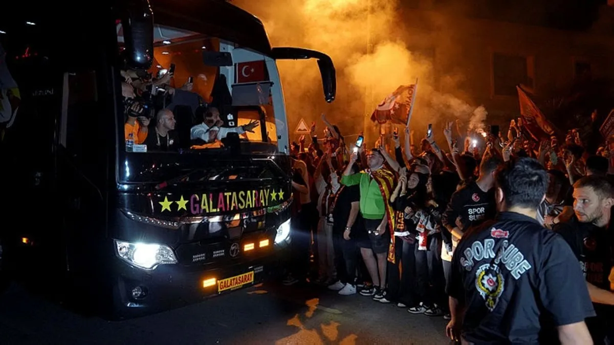Galatasaray’a Florya’da coşkulu karşılama
