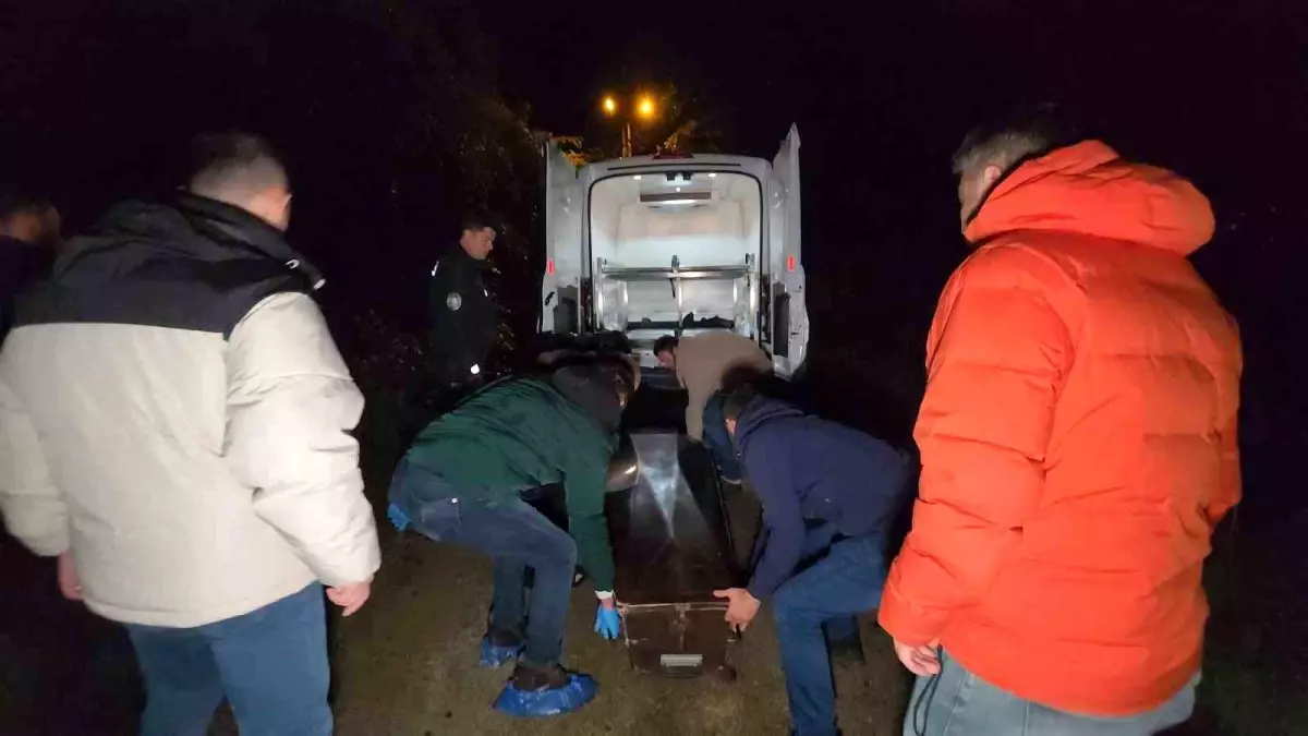 Zonguldak’ta 70 Yaşındaki Adam Bıçaklanarak Öldürüldü
