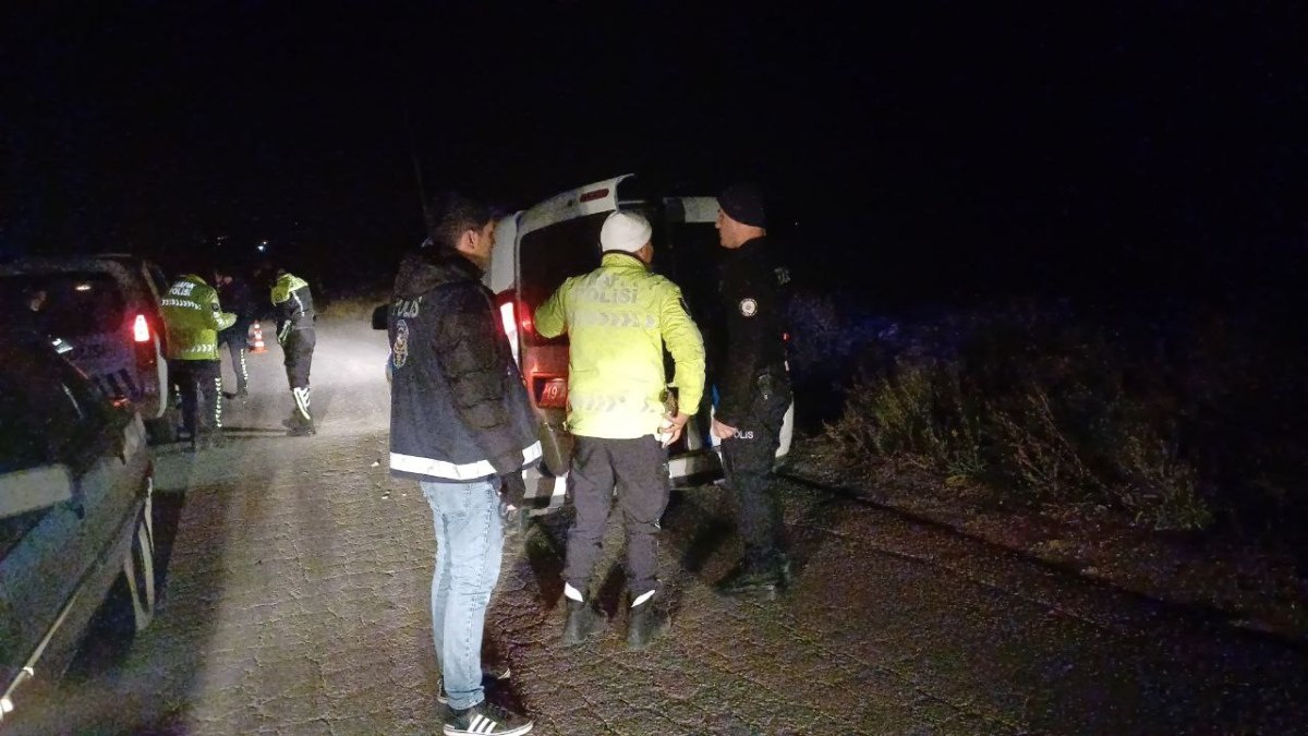 Çorum’da trafik polislerinin şüphelendiği araçta uyuşturucu ele geçirildi