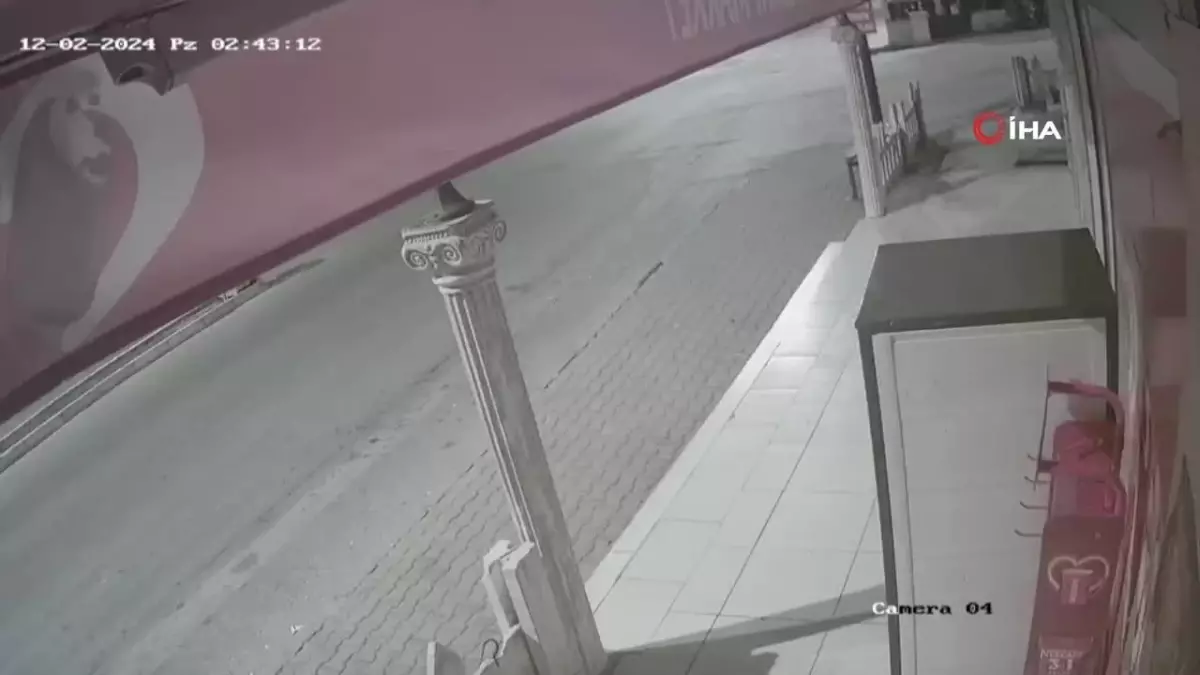 Antalya’da markete silahlı saldırı
