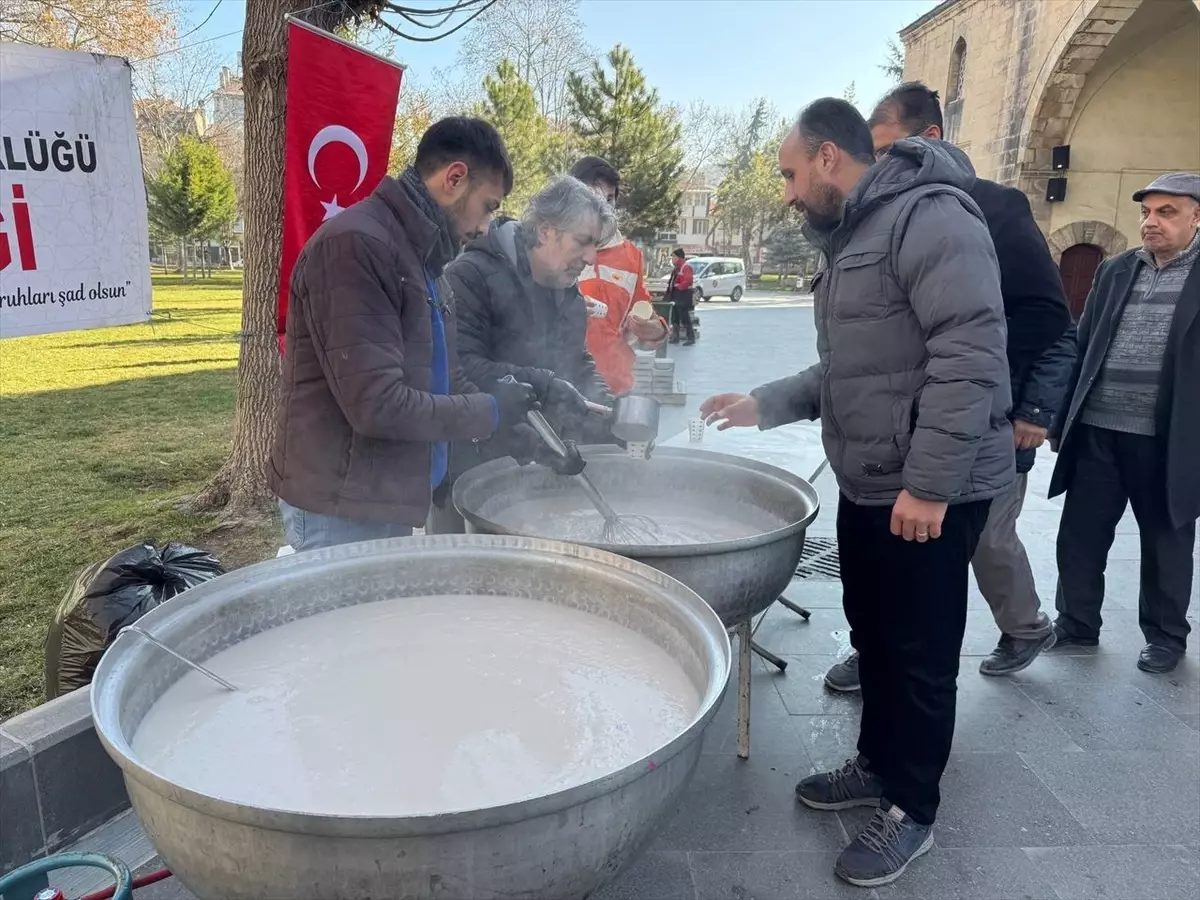 Regaip Kandili’nde Salep İkramı