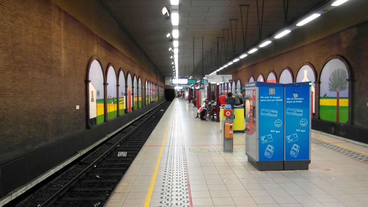 ﻿Brüksel’de metro istasyonunda silahlı saldırı