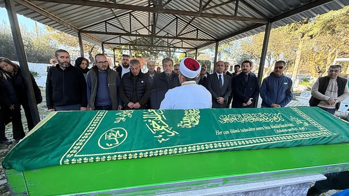 Sezai Altekin’in cenazesi yürekleri dağladı! Son yolculuğuna yapayalnız uğurlandı…