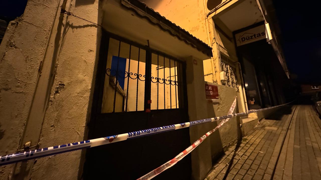 Üsküdar’da toprak kayması nedeniyle 2 bina boşaltıldı
